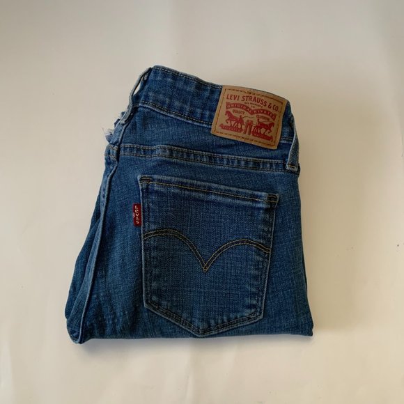 Levi's 711 Skinny Jeans - Picture 4 of 7